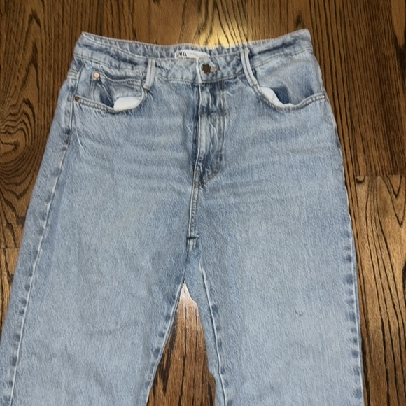 Zara Mom Jeans - Picture 2 of 4